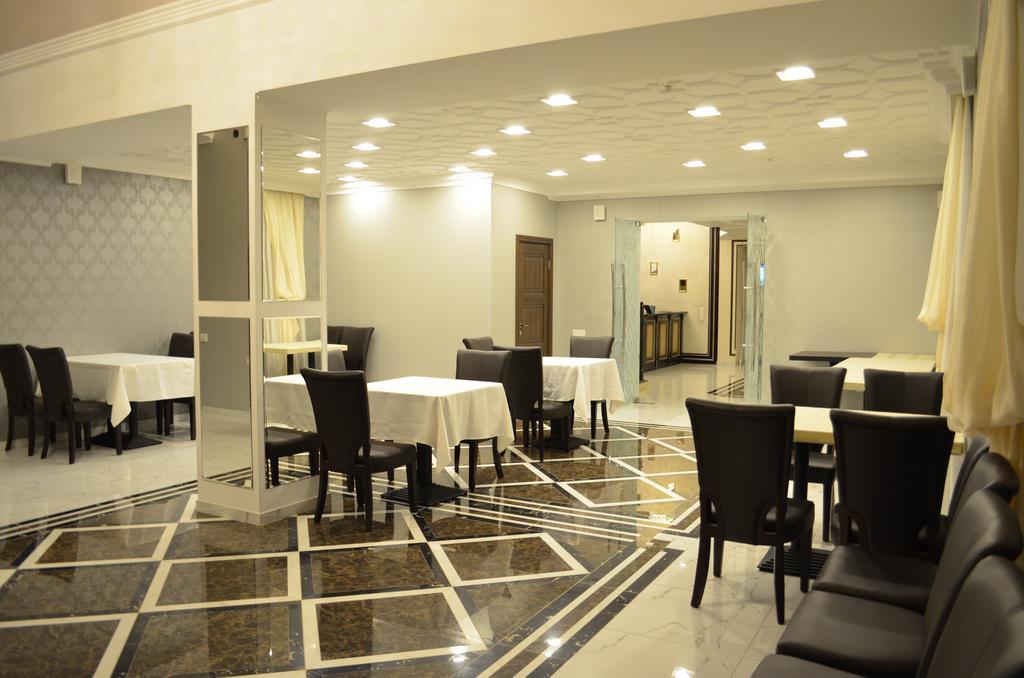 Premier Hotel ビシュケク エクステリア 写真