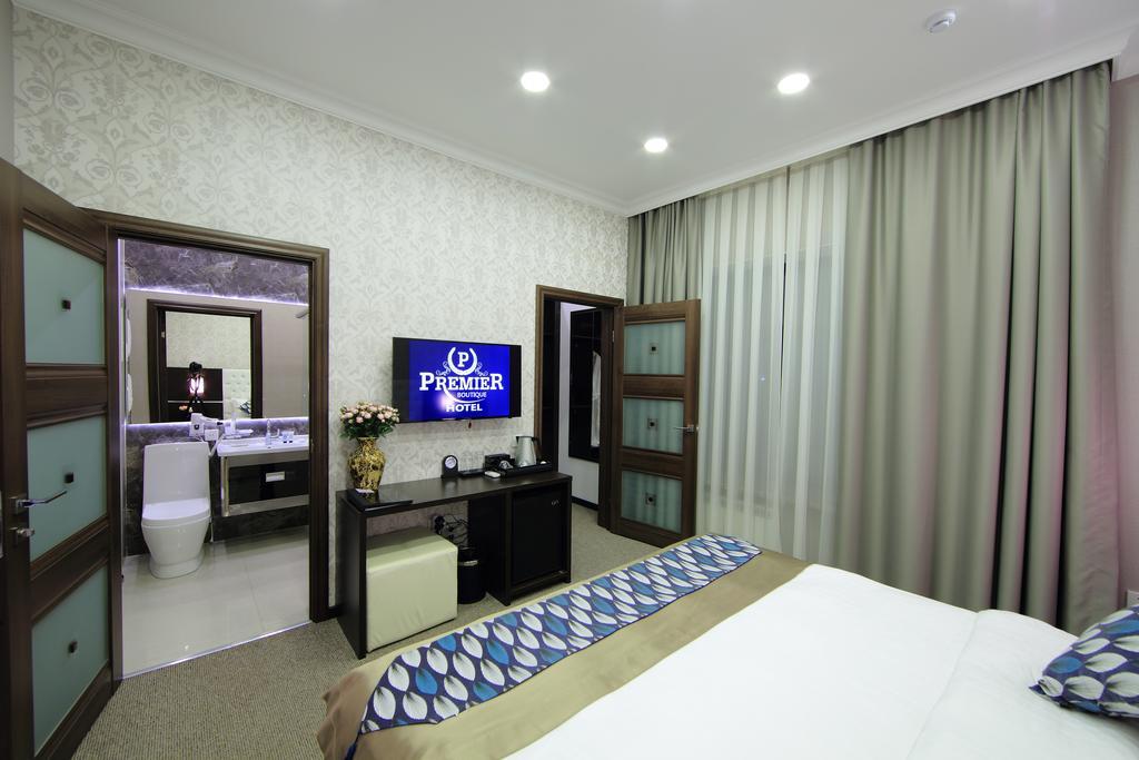 Premier Hotel ビシュケク エクステリア 写真