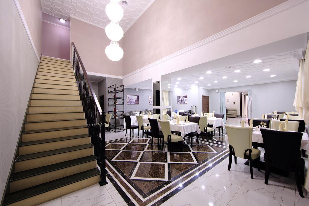 Premier Hotel ビシュケク エクステリア 写真
