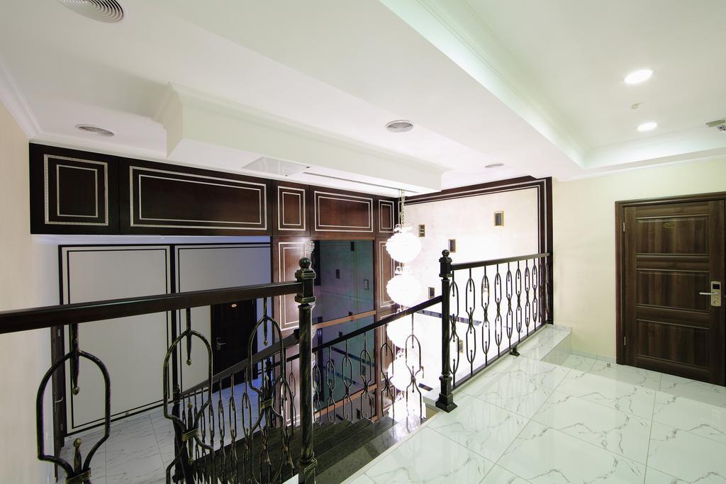 Premier Hotel ビシュケク エクステリア 写真